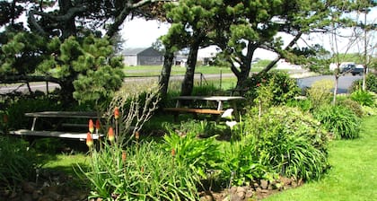 Pacific City Inn