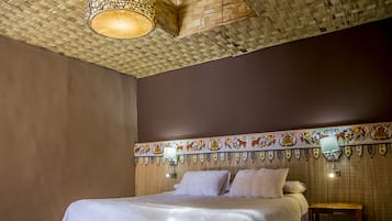 Minibar, muebles diferentes, cortinas blackout y wifi gratis