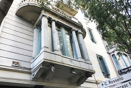 Exterior. Casa Mathilda