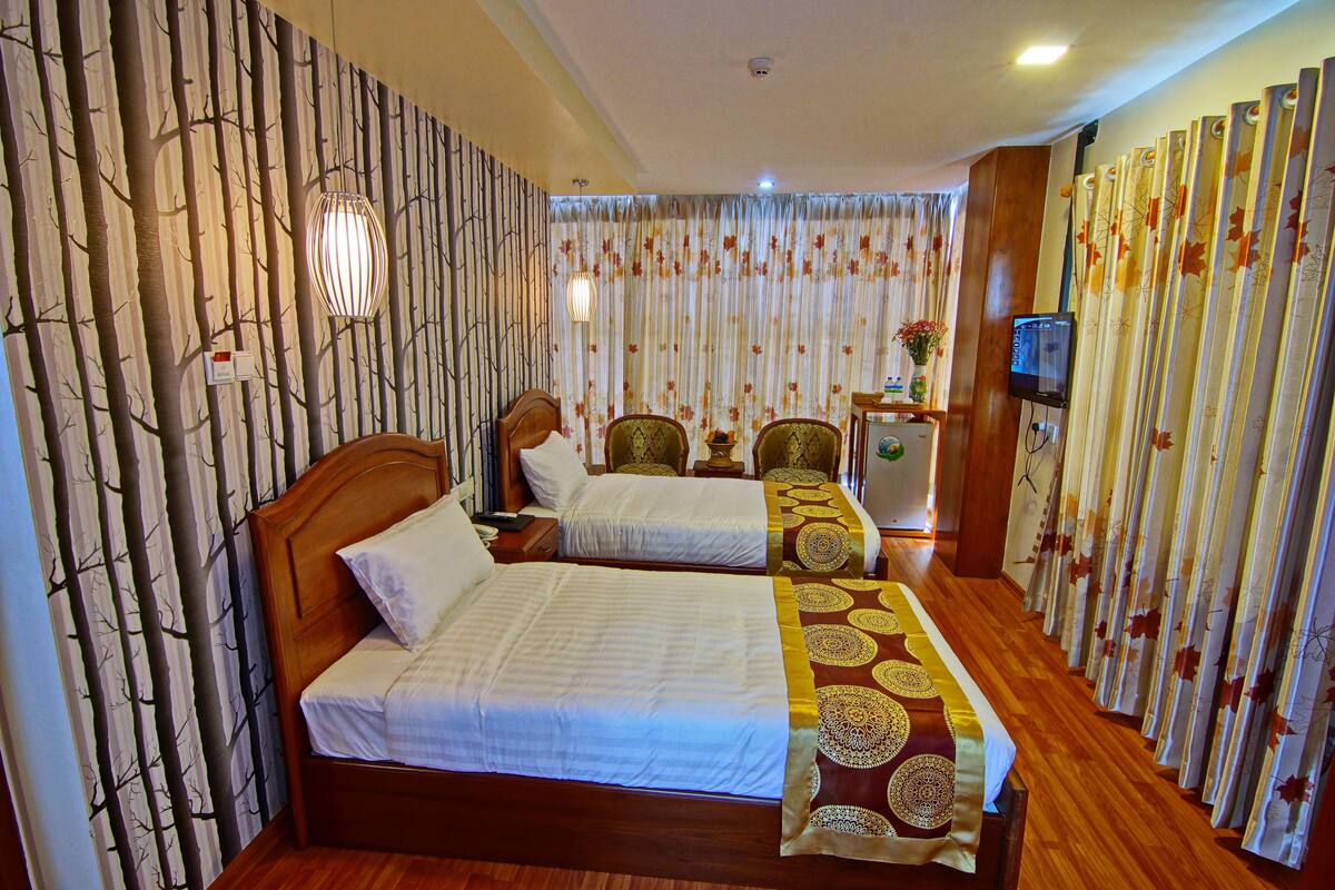 Minibar, in-room safe, desk, rollaway beds