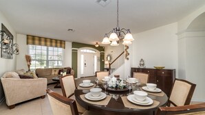 1 bedroom, iron/ironing board, free cots/infant beds - Windsor Hills Resort Homes, Townhomes & Condos (Kissimmee)