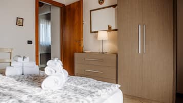 Doppia Exclusive, 1 camera da letto, vista piscina | Con arredamento individuale, una scrivania, postazione laptop