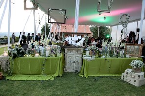 Área para banquetes al aire libre