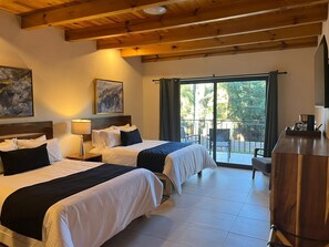 Premium bedding, in-room safe, individually decorated, laptop workspace - Bosque Escondido (Mazamitla)