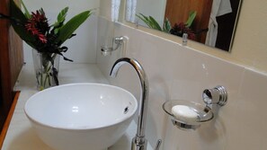 In-room safe, desk, free WiFi - La Reserve Hotel (Petionville)