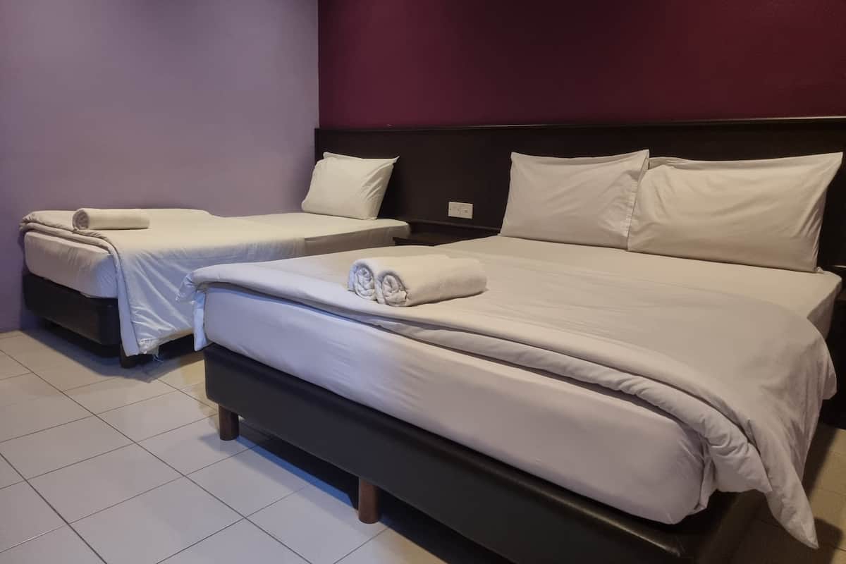 Family Room | WiFi (free), bed sheets