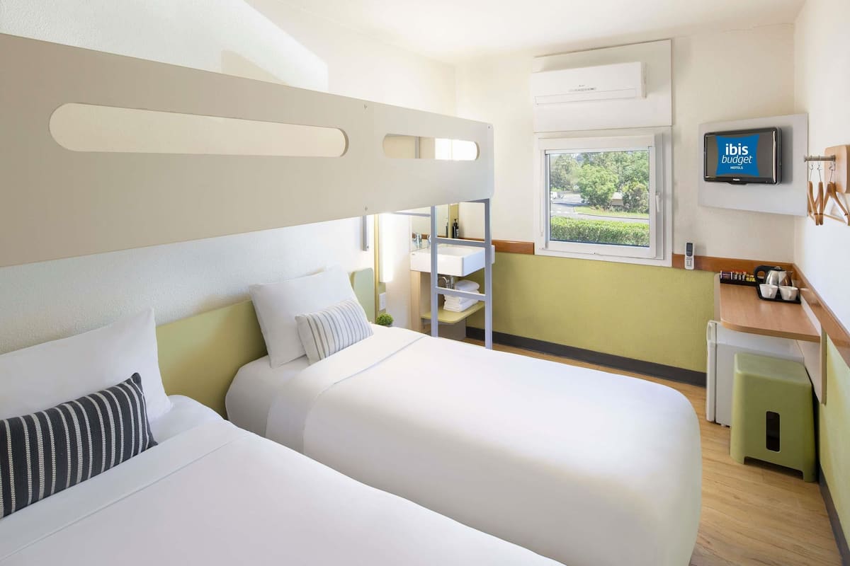 Desk, free WiFi, bed sheets