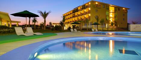 Außenpool (je nach Saison geöffnet)