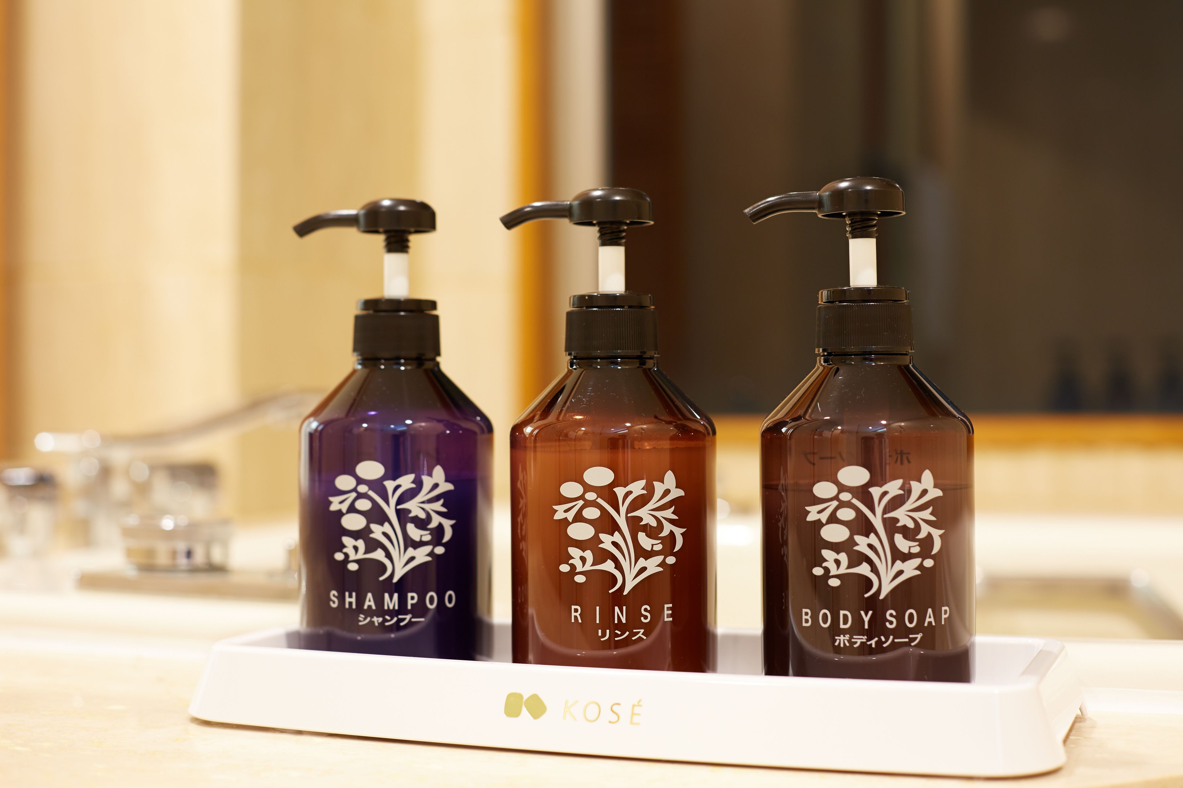 separate bathtub and shower, deep-soaking bathtub, free toiletries