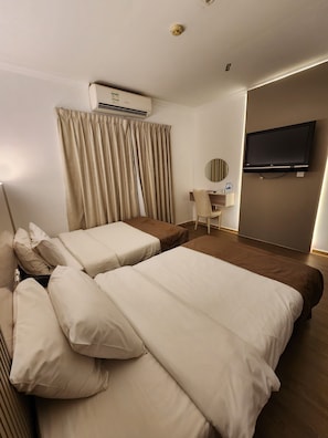 Habitación doble estándar | Escritorio, insonorización, camas extra y wifi gratis 