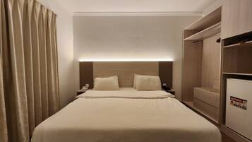 Standard Room | Desk, soundproofing, rollaway beds, free WiFi