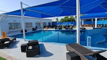 Piscine extérieure