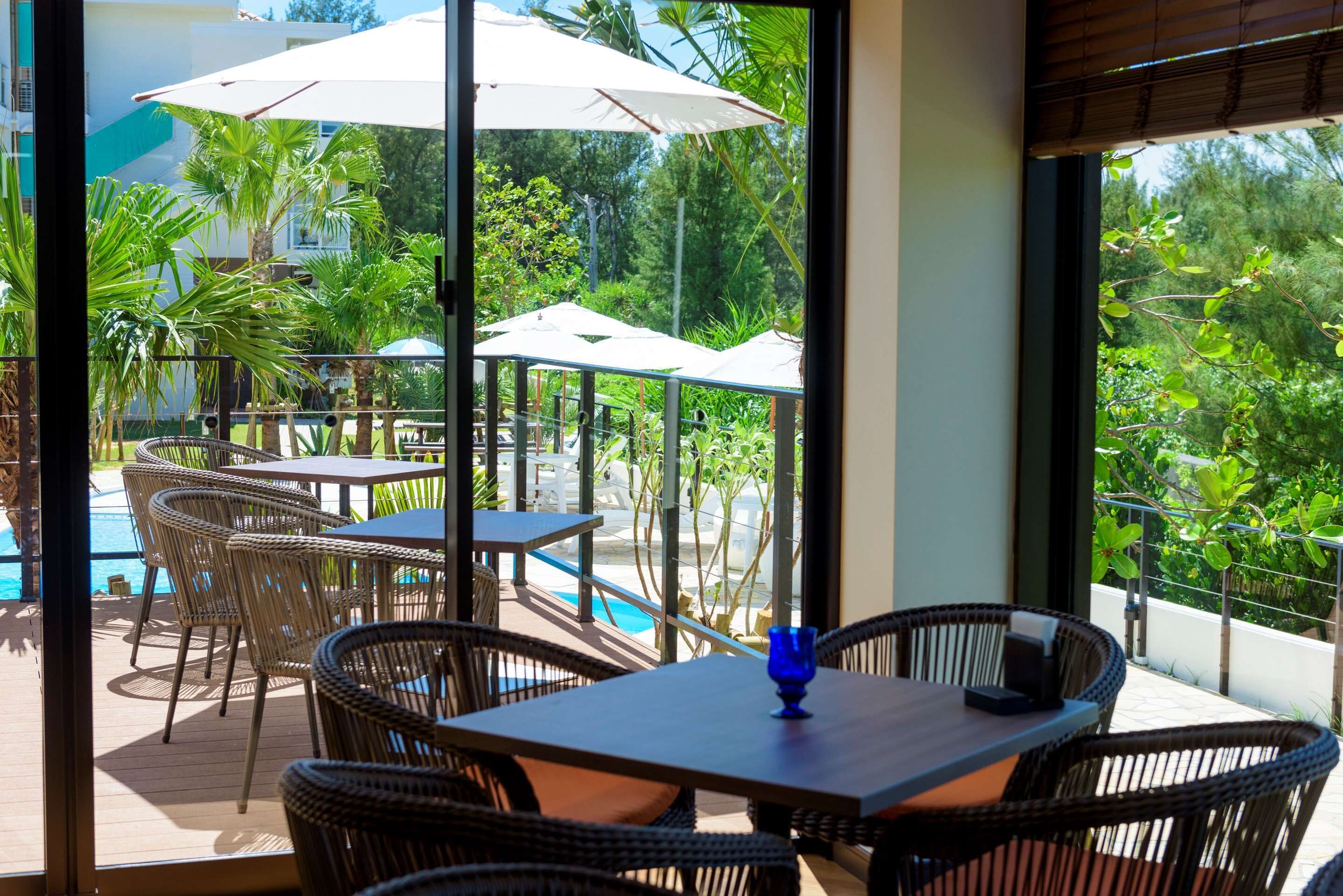 dinner served, international cuisine, sea views