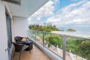 Habitación Deluxe, varias camas, no fumadores, frente al mar | Vistas del balcón