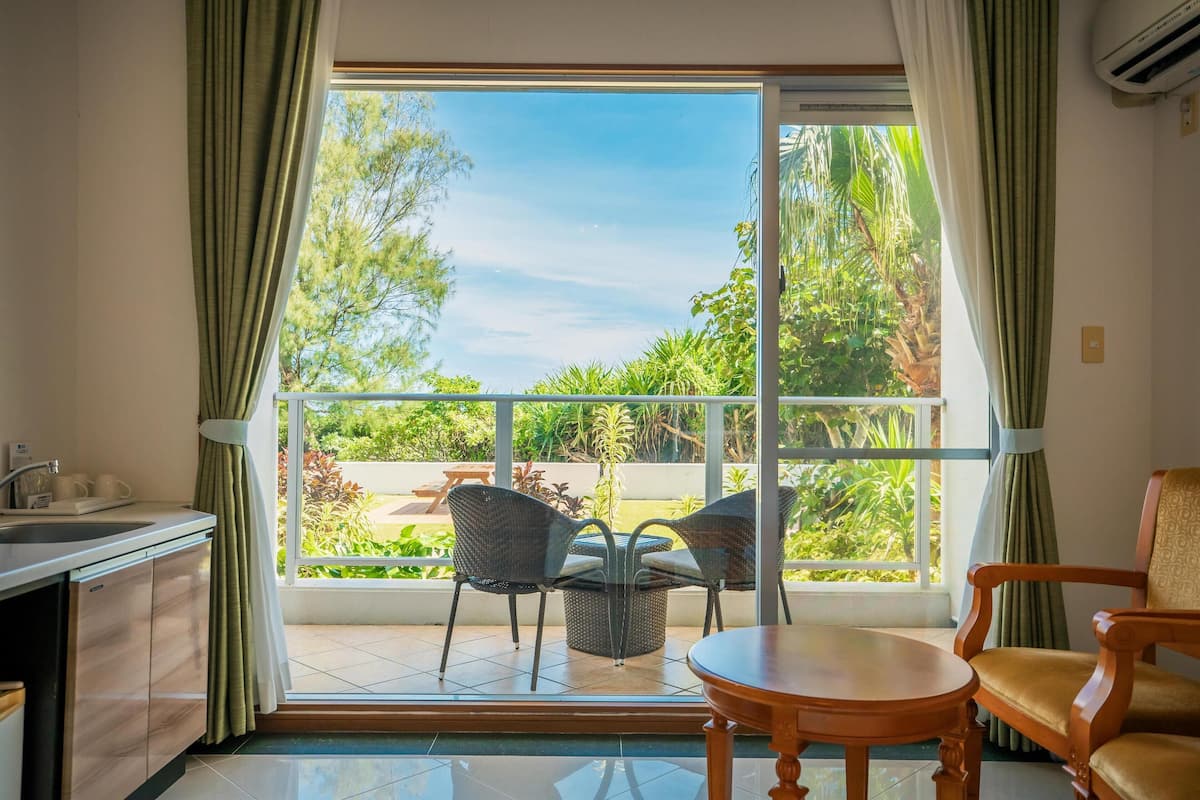 standard room, 2 single beds, non smoking, balcony (with extra bed) | desk, blackout curtains, iron/ironing board, cots/infant beds