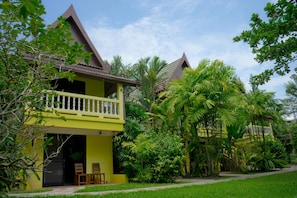 Interior - Chez Charly Bungalow (Sa Khu)