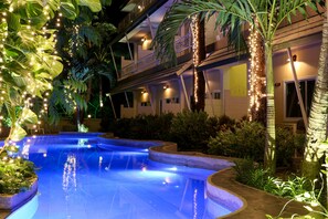 Outdoor pool, sun loungers - Naka Resort (Kamala)