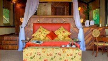 Minibar, két bảo mật tại phòng, bàn, màn/rèm cản sáng