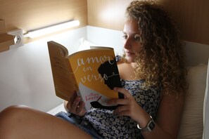 In-room safe, blackout curtains, iron/ironing board, free WiFi - Factory Gardens (Barcelona)