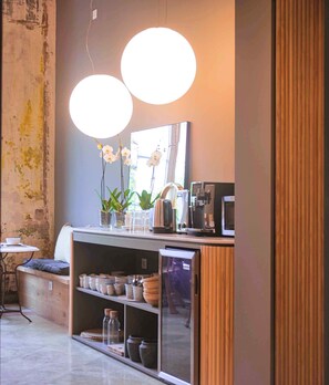 Free daily buffet breakfast  - Factory Gardens (Barcelona)