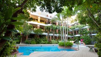 Outdoor pool, sun loungers