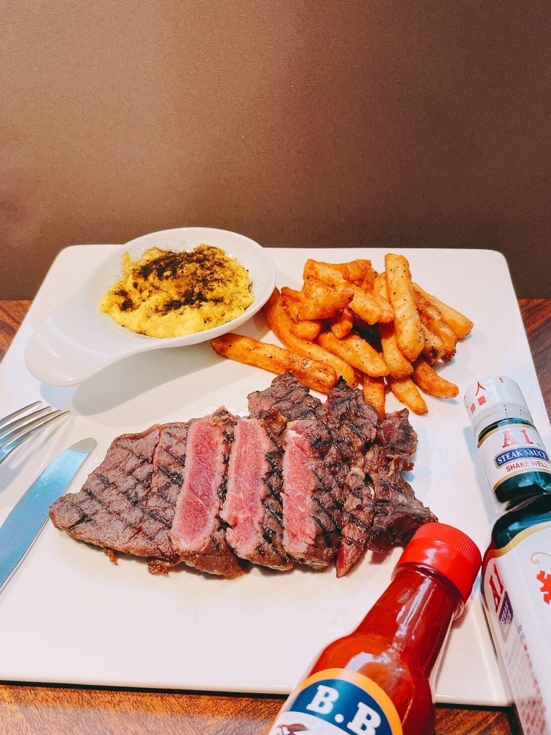 daily cooked-to-order breakfast for a fee