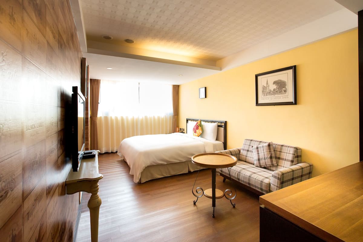 Basic Double Room | Down duvets, free minibar, in-room safe, soundproofing