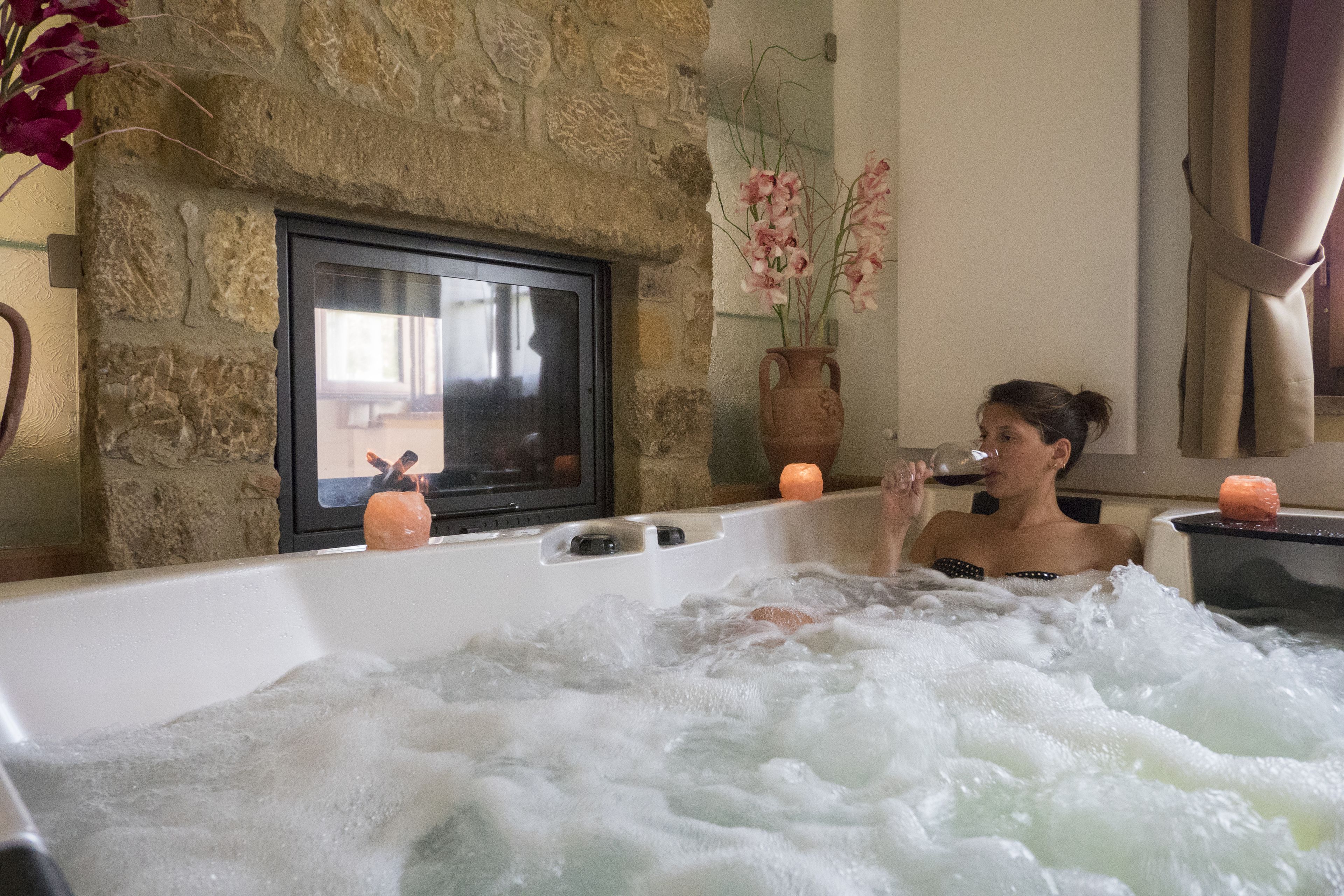 Suite Deluxe | Bany | Dutxa, assecador de cabells, bidet i tovalloles 