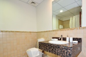 Appartement, 3 chambres, vue piscine (Sadaf-4) | Salle de bain | Sèche-cheveux