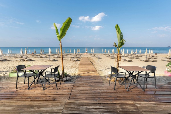 Beach/ocean view