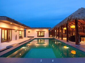 Outdoor pool, pool loungers
