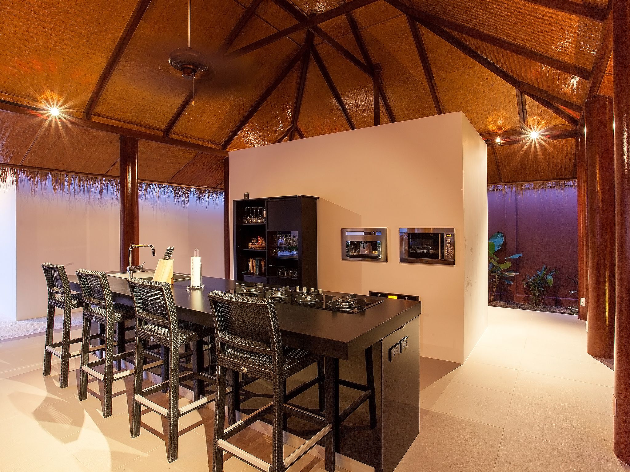 Villa, 4 slaapkamers, privézwembad (4 Bedrooms Pool Villa - min 2 nights ) | Privékeuken | Een espressoapparaat, een koelkast/vriezer, een magnetron, een kookplaat