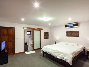 Villa, 4 chambres, piscine privée (4 Bedrooms Pool Villa - min 2 nights ) | 4 chambres, coffre-fort pour ordinateur portable