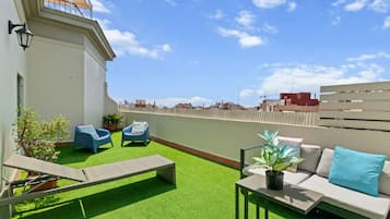 Penthouse Panoramique, 3 chambres, non-fumeurs, vue ville | Terrasse/Patio