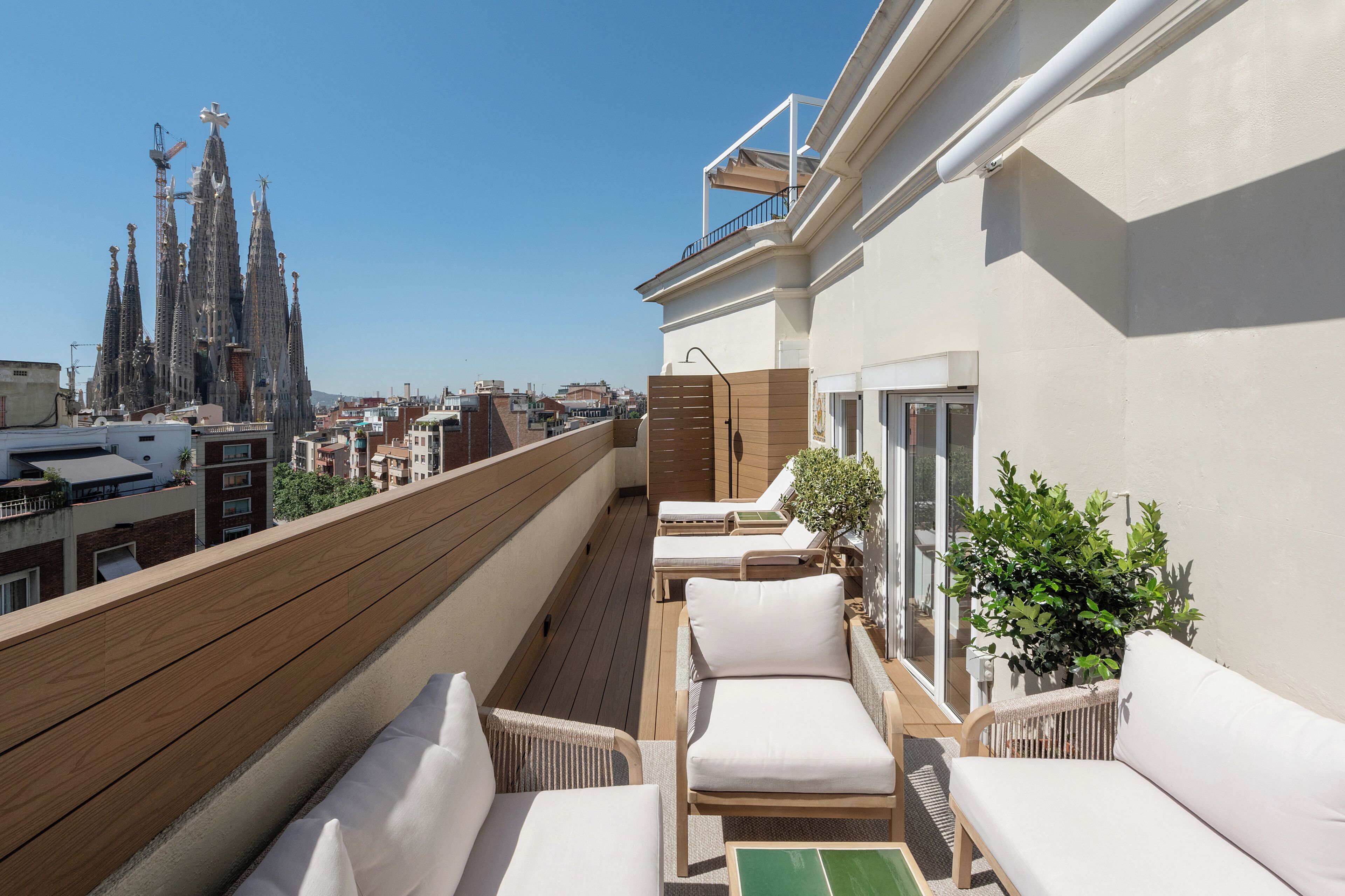 Premium Penthouse, 4 bedrooms, private terrace with views of Sagrada Familia | Terrace/patio