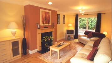 Ferienhaus, 3 Schlafzimmer | Wohnzimmer | Kamin