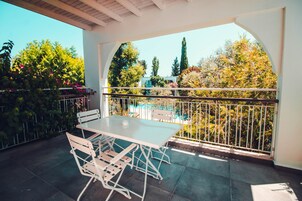 Family Apartment, 2 Bedrooms, 2 Bathrooms, Garden Area | Terrace/patio