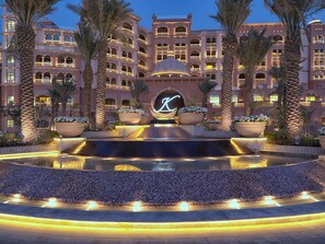 Courtyard - Marsa Malaz Kempinski, The Pearl - Doha (Doha)