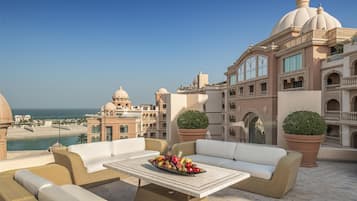 Premium bedding, minibar, in-room safe, desk