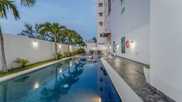 Outdoor pool, pool umbrellas
