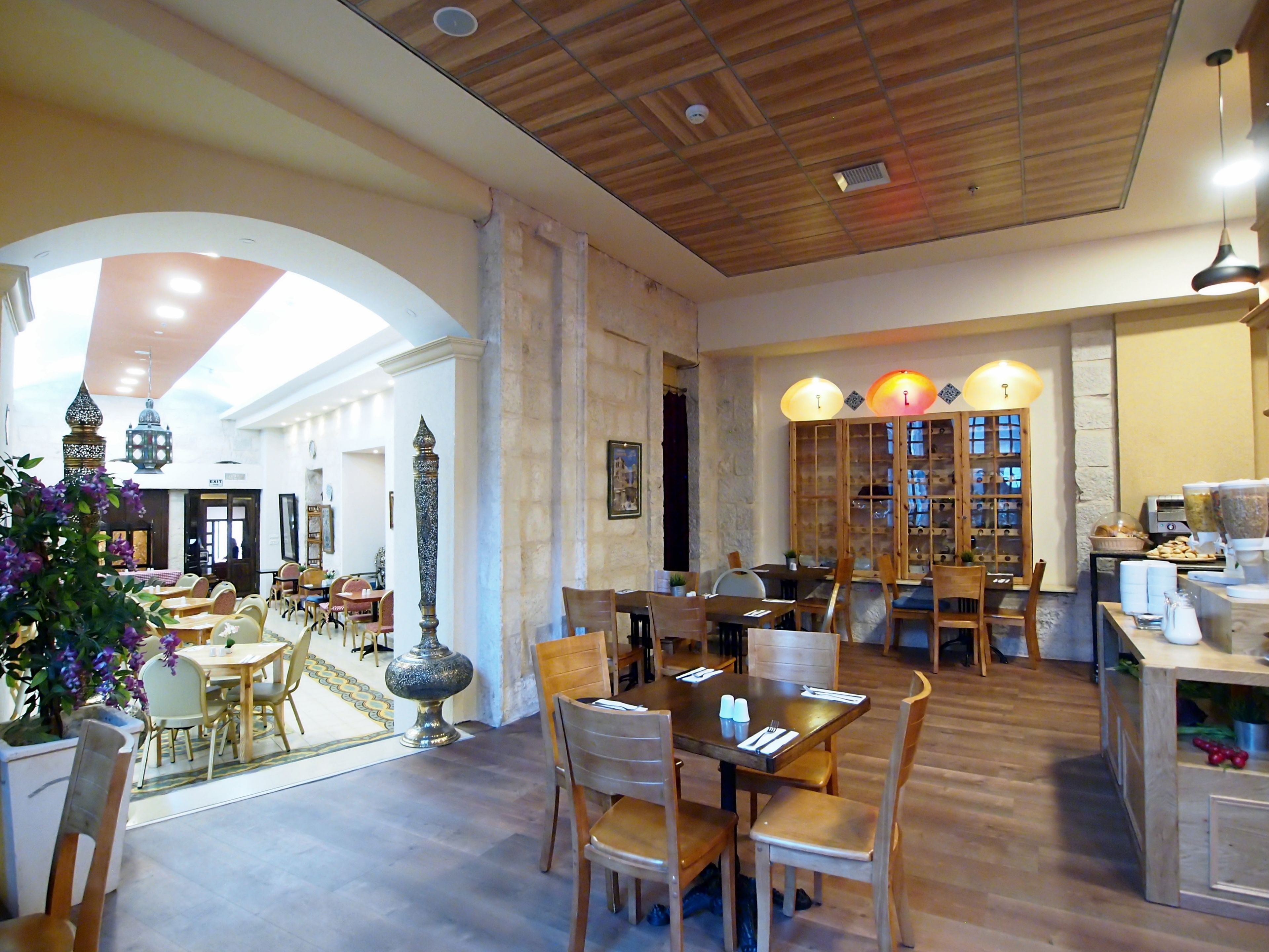 breakfast, lunch and dinner served