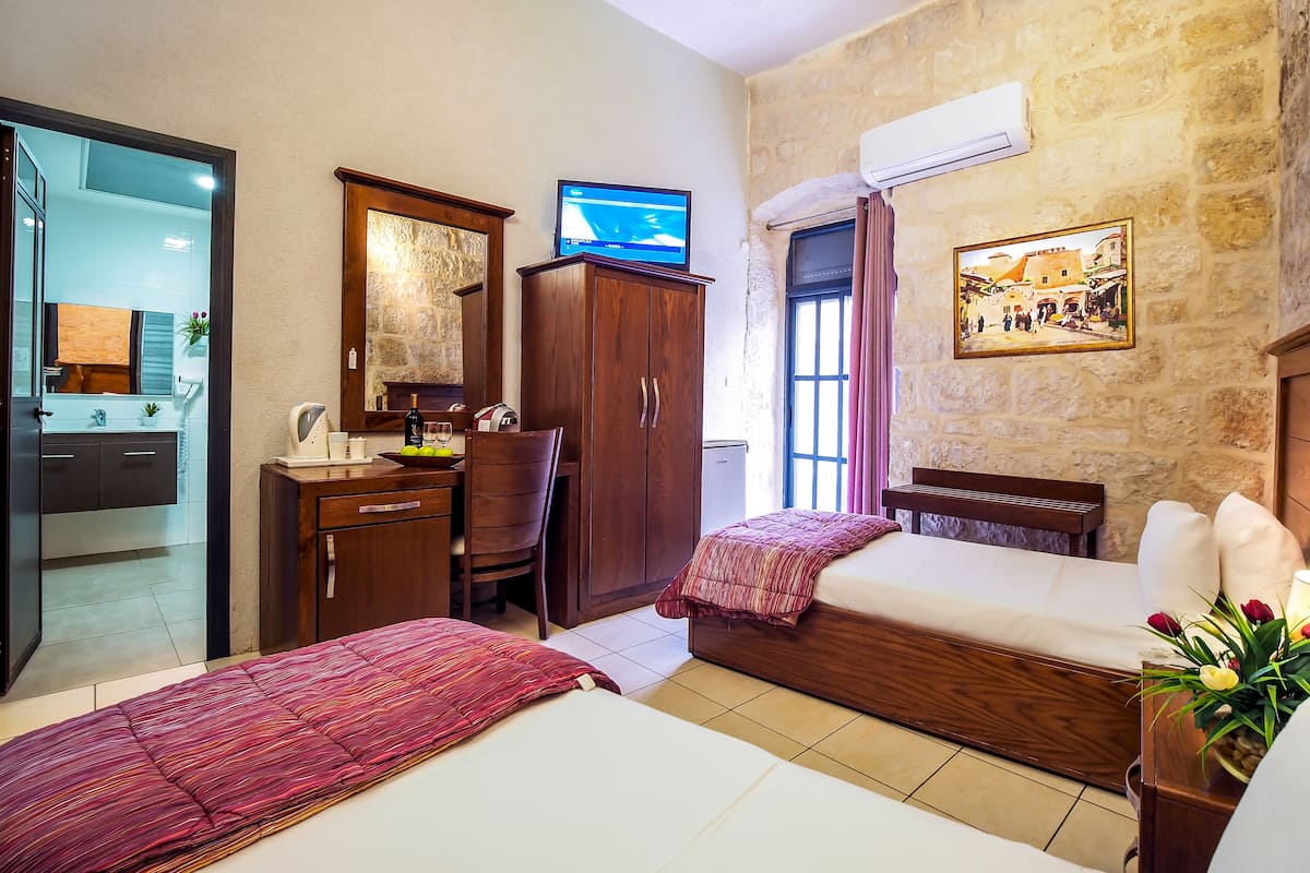 In-room safe, desk, iron/ironing board, free WiFi