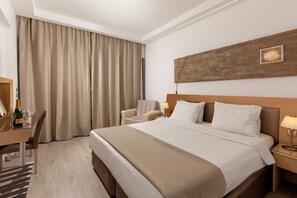 Premium bedding, free minibar, in-room safe, soundproofing - Kolymbia Bay Art - Adults only Hotel (Rhodes)