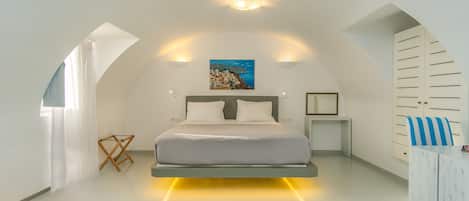 Superior Suite | 1 bedroom, premium bedding, minibar, in-room safe