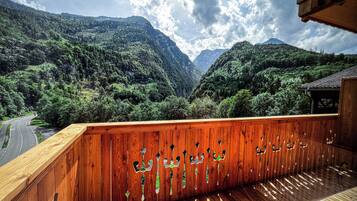 Standard-Doppelzimmer, Bergblick | Blick vom Balkon
