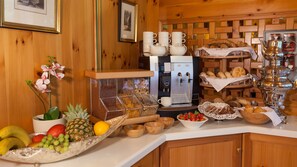 Tägliches kontinentales Frühstück gegen Gebühr