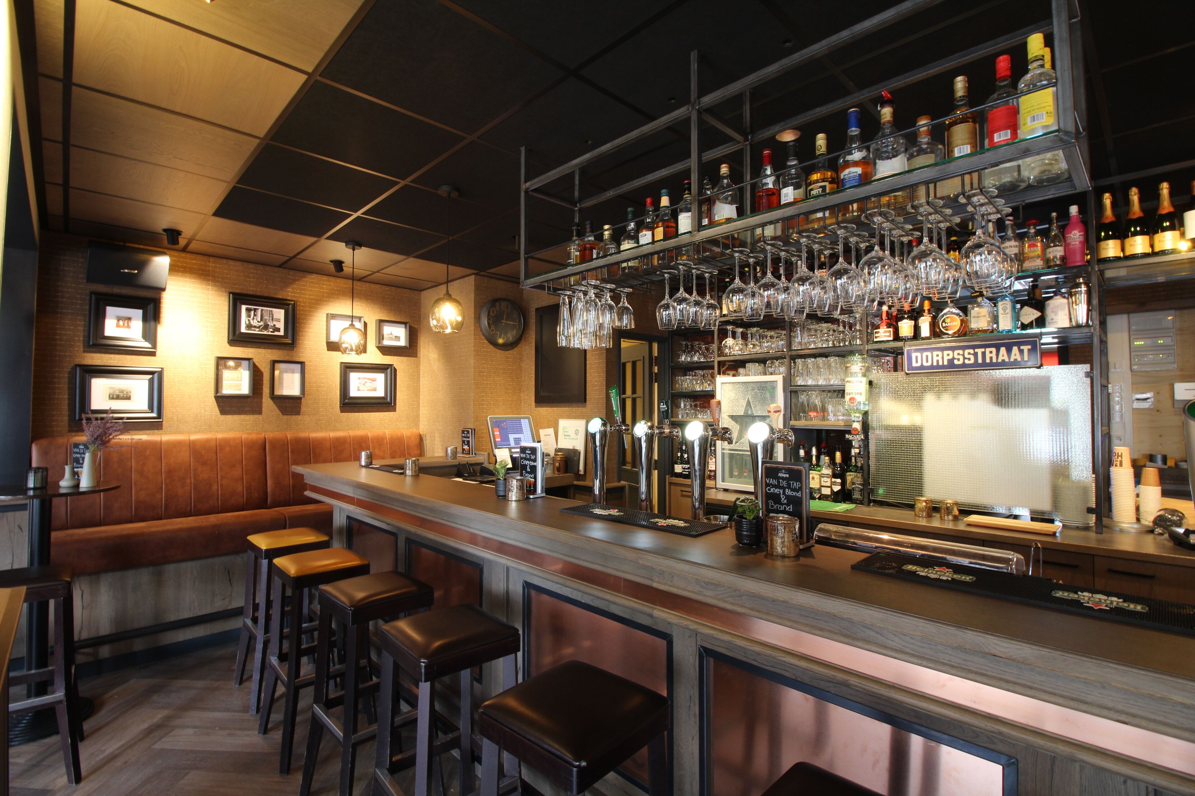 al fresco dining, open daily