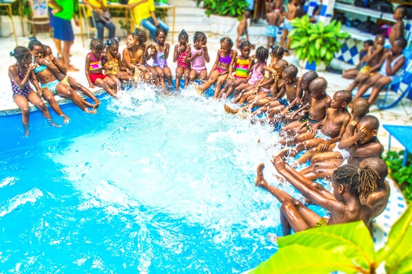 Outdoor pool - Pacot Breeze (Port-au-Prince)