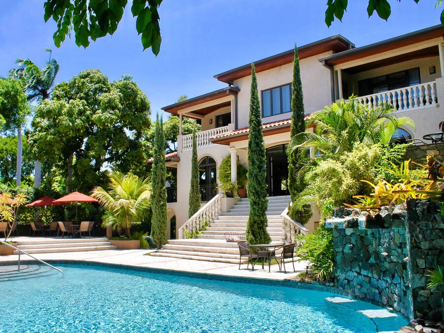 Fachada de la propiedad