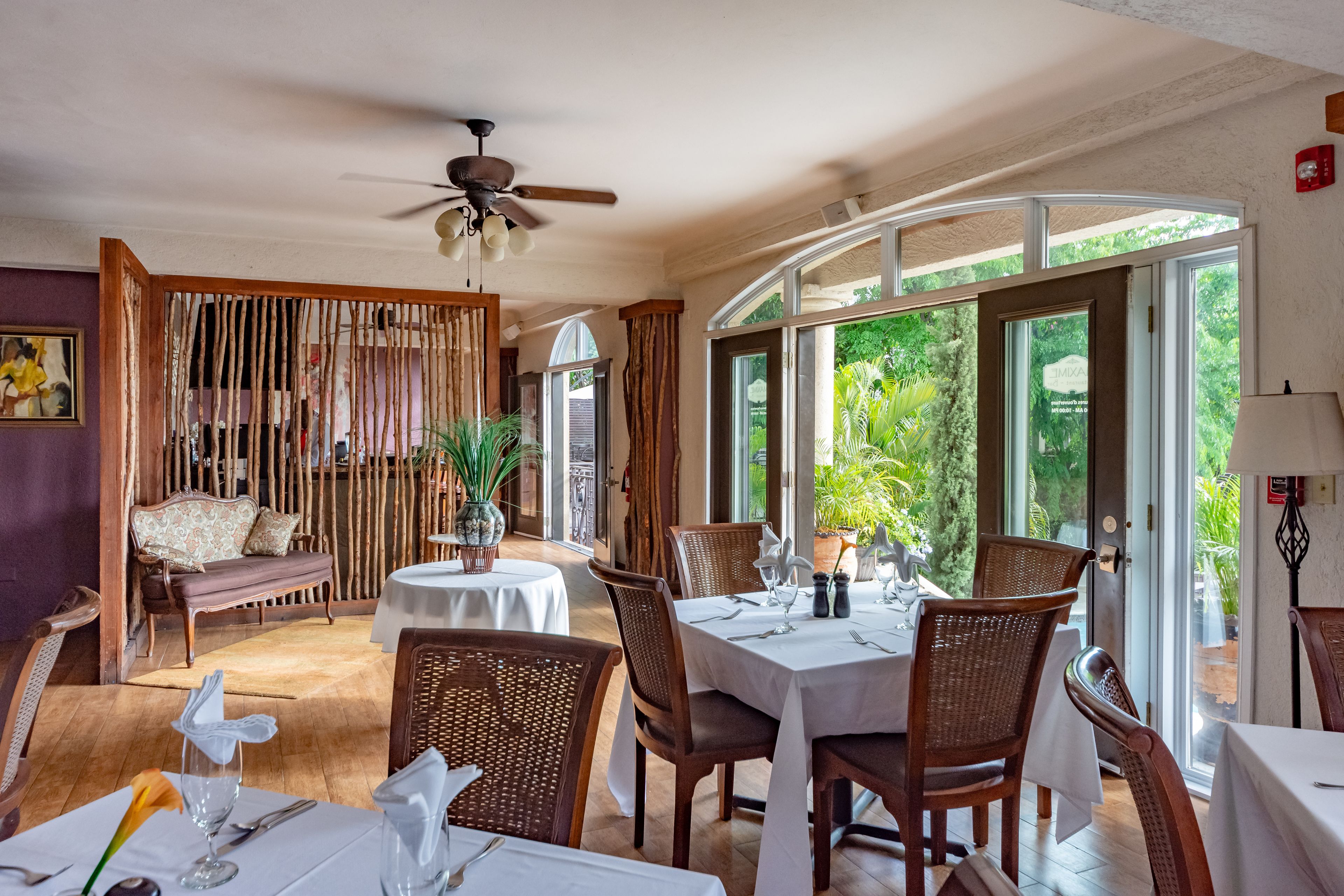 breakfast, lunch, dinner served; fusion cuisine, pool views